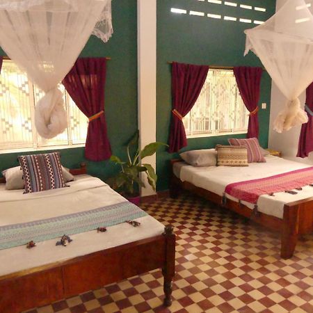 The Playground Bed & Breakfast Kampot Ngoại thất bức ảnh