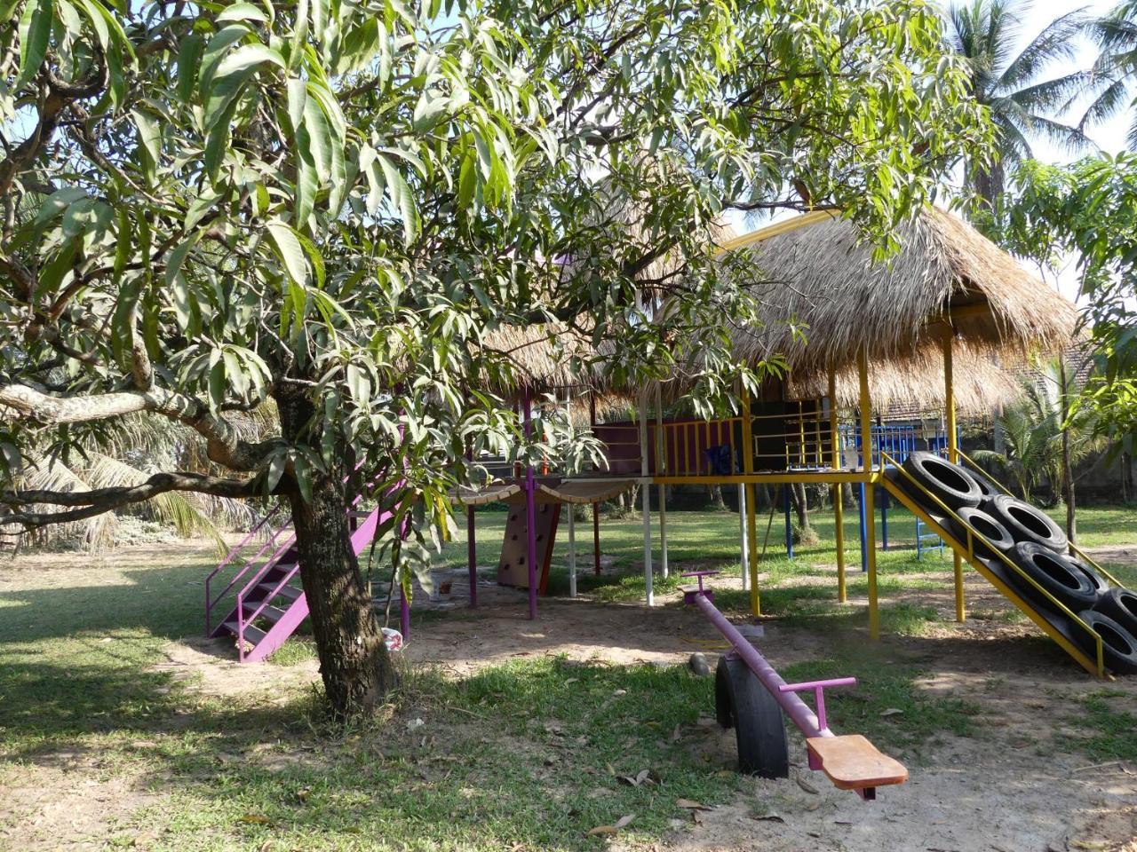 The Playground Bed & Breakfast Kampot Ngoại thất bức ảnh