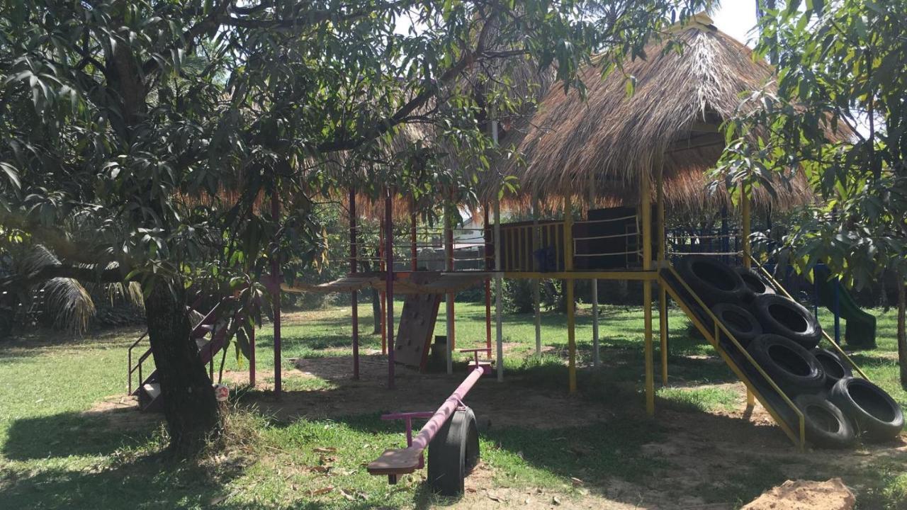 The Playground Bed & Breakfast Kampot Ngoại thất bức ảnh