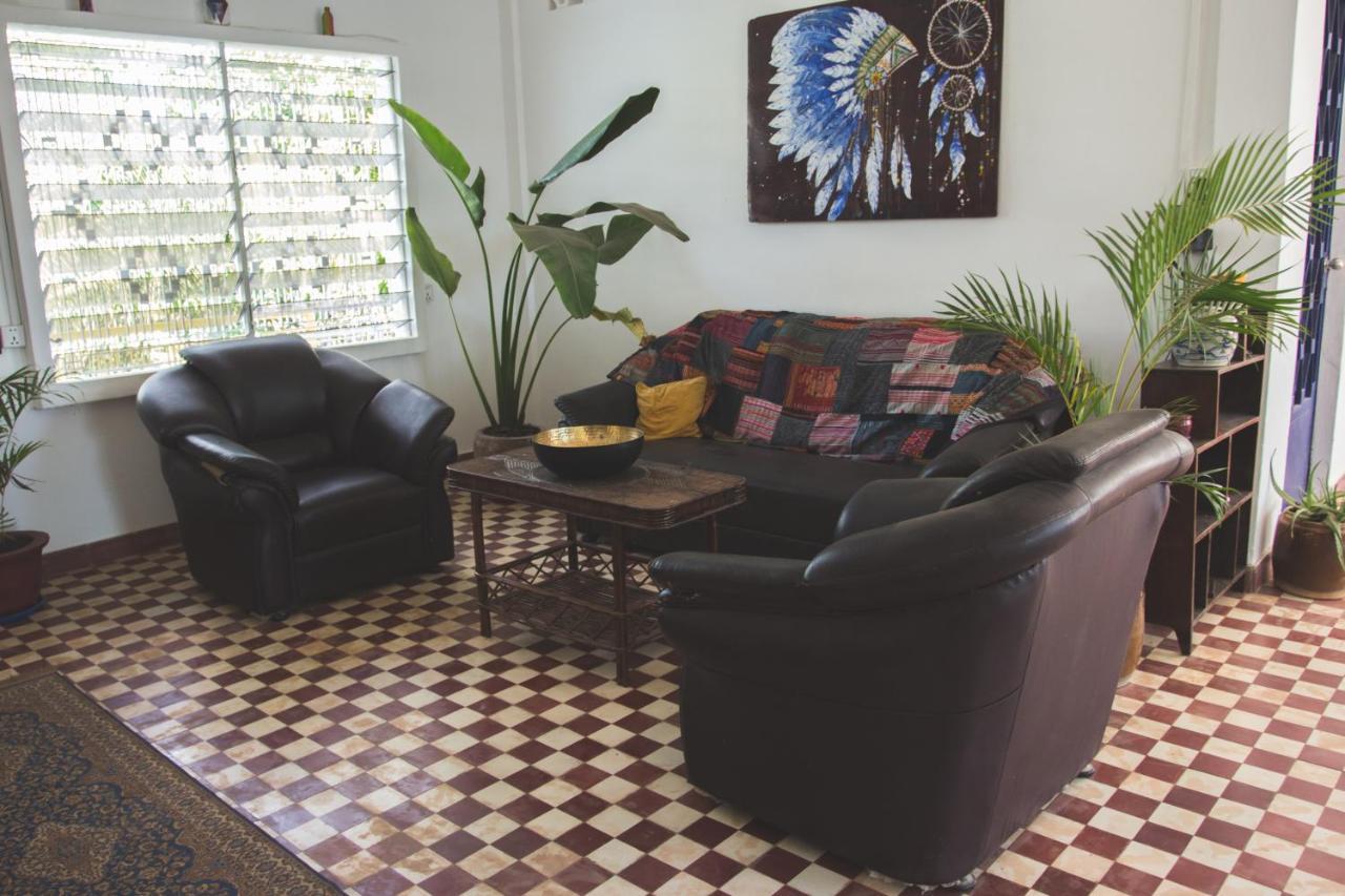 The Playground Bed & Breakfast Kampot Ngoại thất bức ảnh